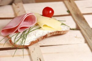 筋トレと栄養の基本はこれだ！初心者が知っておくべきポイントは？