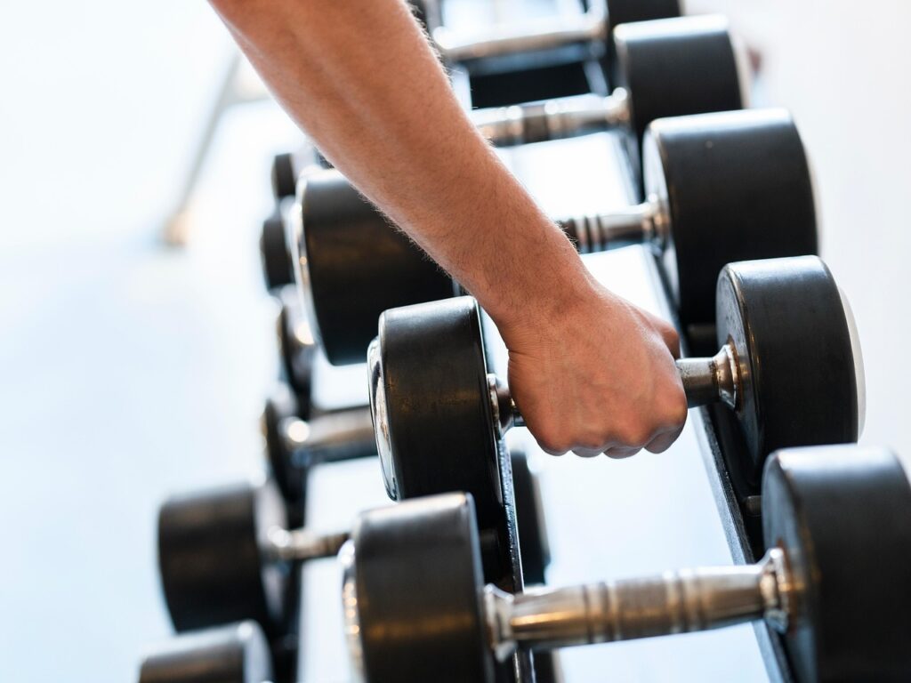 筋トレで体重増加を目指すための食事のポイントは？